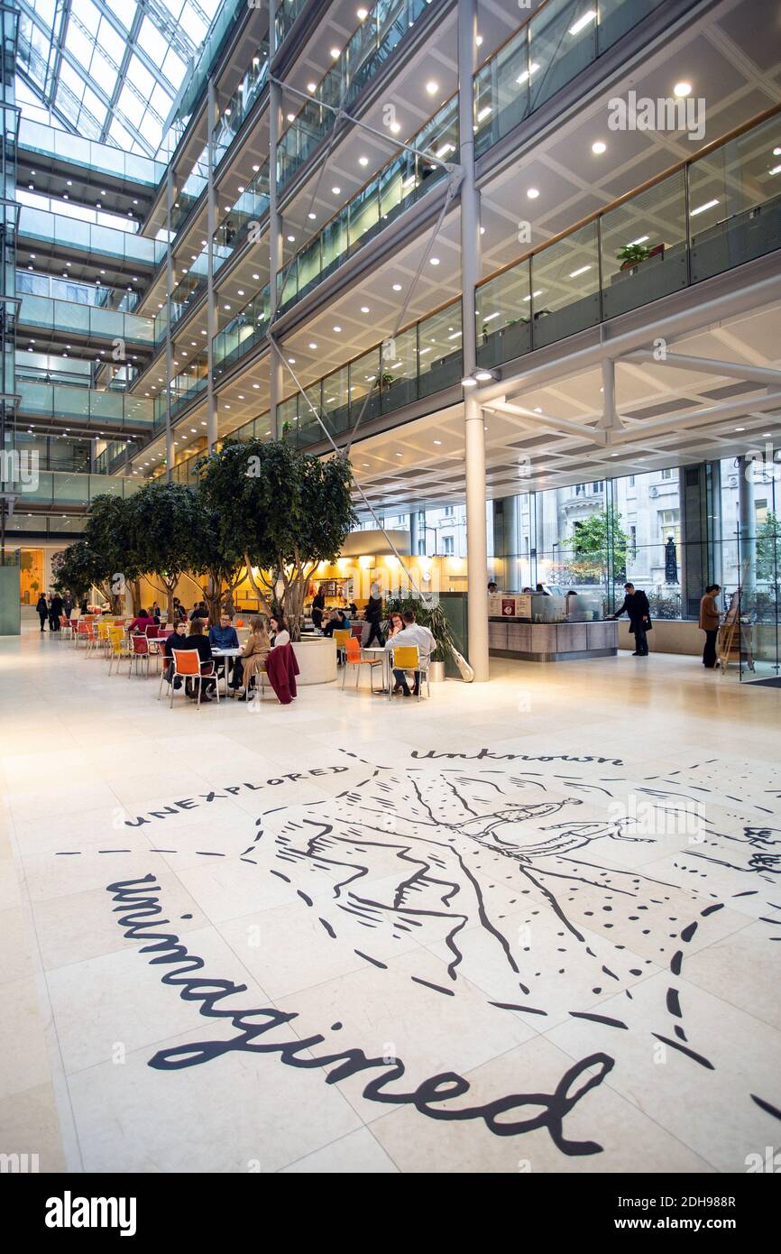 Le Wellcome Trust, situé à Londres, en Angleterre, en Grande-Bretagne, est une fondation caritative de premier plan qui se consacre à la recherche et à l'innovation en santé. Banque D'Images