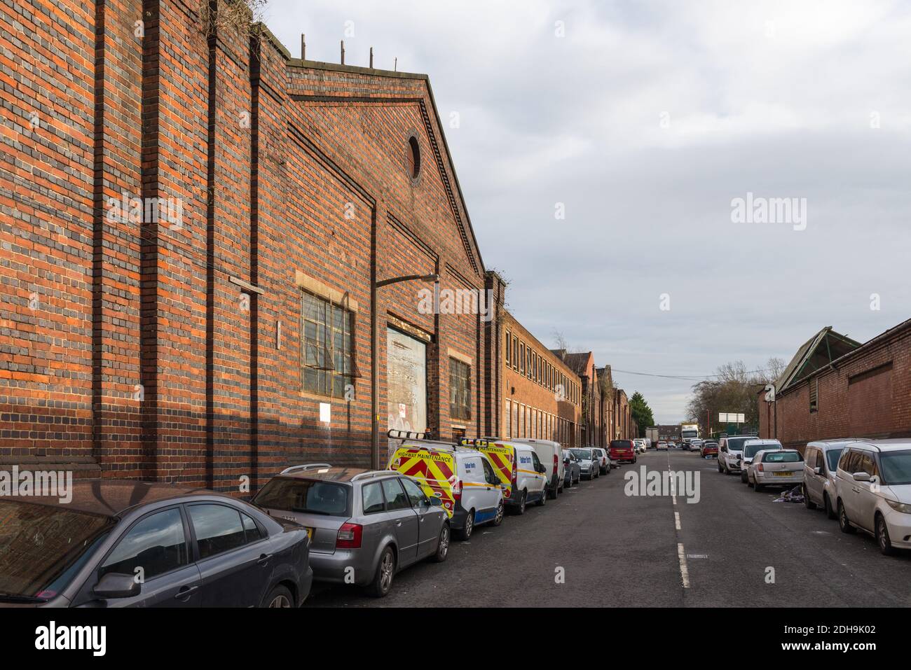 Des usines qui ont fait dérailler et une ligne de déchets à bout de vol Abberley Street à Cape Hill, Smethwick, West Midlands, Royaume-Uni Banque D'Images