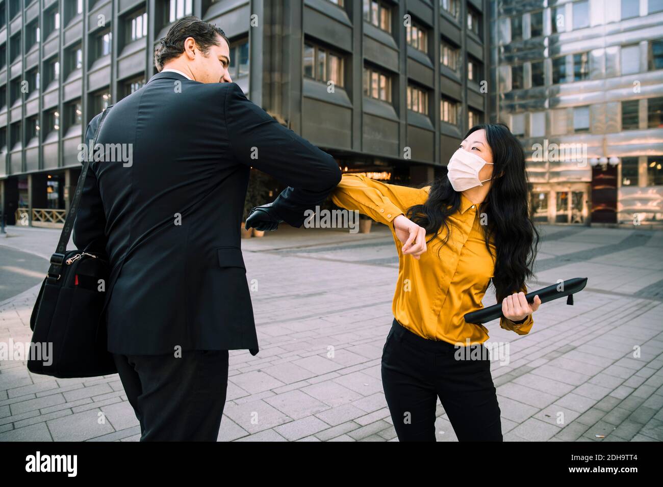 Accueil des gens d'affaires pendant une pandémie de virus Banque D'Images