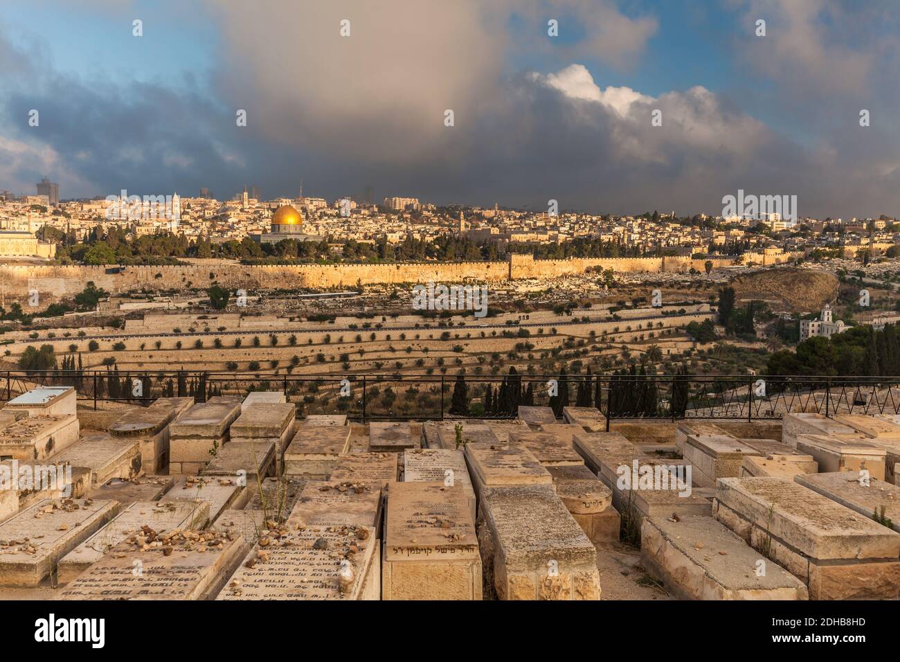 JÉRUSALEM, ISRAËL - VERS MAI 2018 : magnifique panorama de la ville de Jérusalem vers mai 2018 à Jérusalem. Banque D'Images