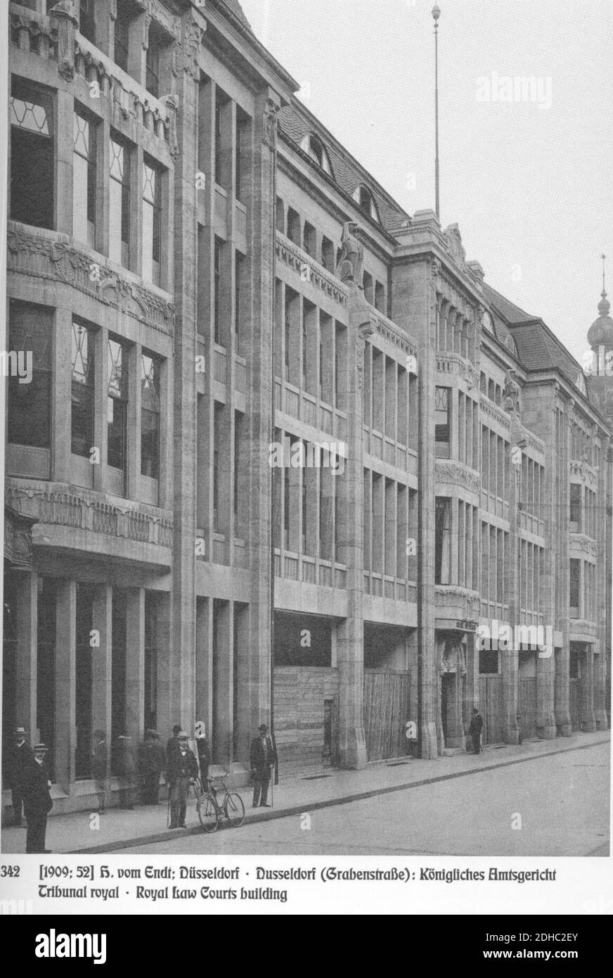 Königliches Amtsgericht, Grabenstraße à Düsseldorf, erbaut von Architekt Hermann vom Endt. Banque D'Images