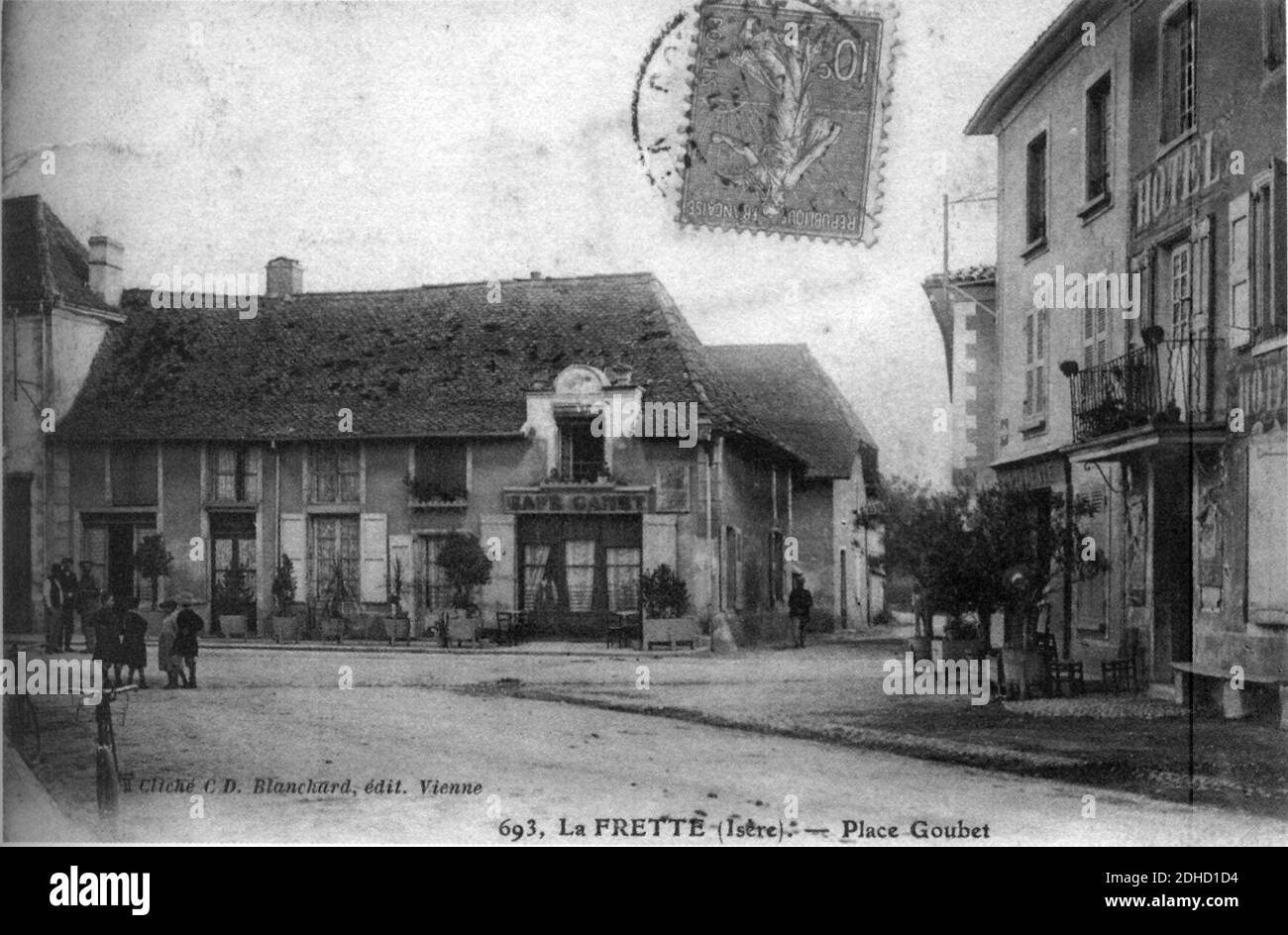 La Frette, place Goubet en 1906, p 89 de l'Isère les 533 communes - cliché C d'Blanchard, éditeur à Vienne. Banque D'Images
