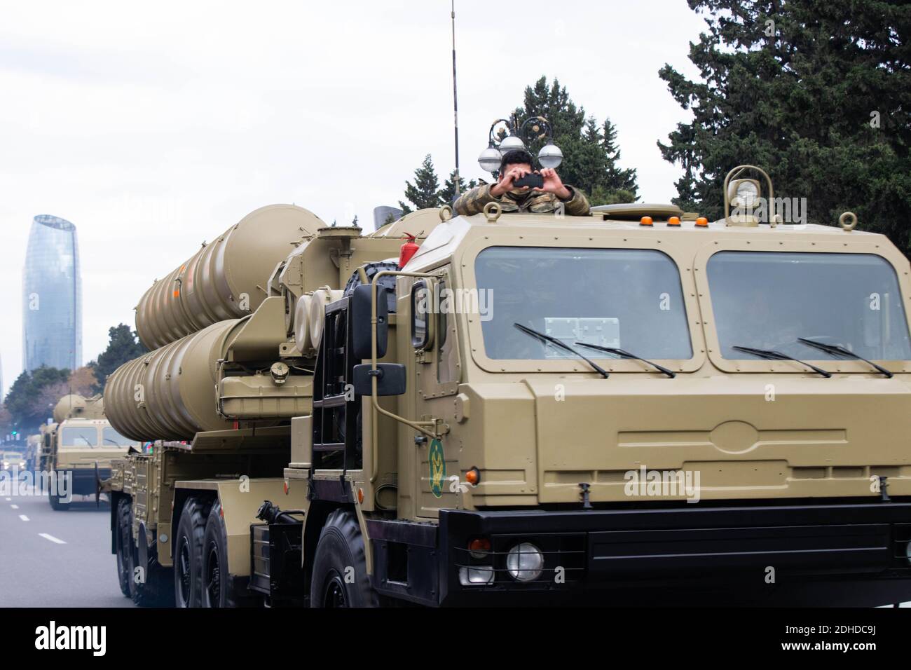 Systèmes russes de missiles sol-air à longue portée S-300 ou OTAN sous le nom de déclaration sa-10 Grumble. Défilé de la victoire à Bakou - Azerbaïdjan : 10 décembre 2020. Banque D'Images