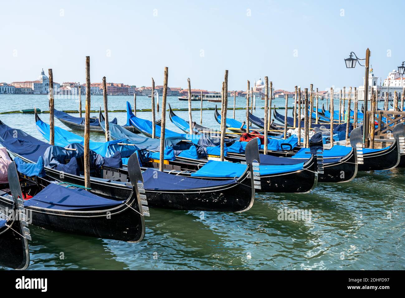 Gondoles à la Piazza San Marco à Venise, Italie Banque D'Images