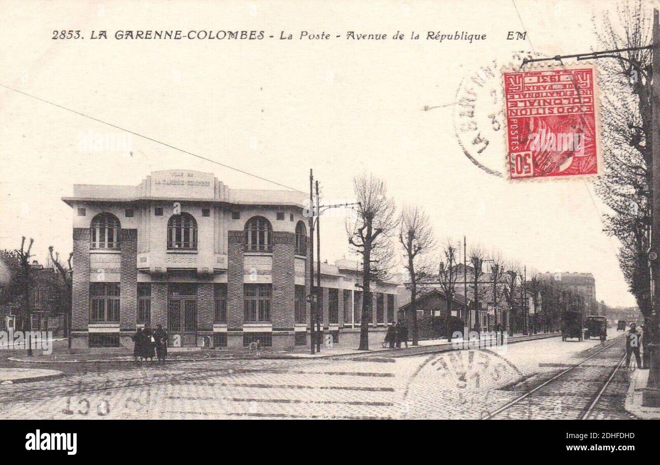 La Garenne-Colombes.Avenue de la République.la poste Photo Stock - Alamy