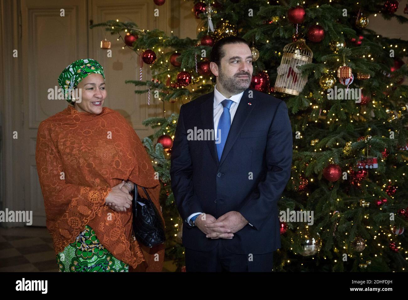 Amina Mohammed, Secrétaire générale adjointe des Nations Unies, s'entretient avec le Premier ministre libanais, Saad Hariri, avant une réunion. Il s'agit du premier rassemblement important de nations clés à discuter de l'avenir du Liban depuis qu'une crise a éclaté après la démission du choc de Hariri le mois dernier en Arabie Saoudite. Hariri a depuis annulé sa démission. Paris, France - 08/12/2017 le 8 décembre 2017. Photo de Zihnioglu Kamil/pool/ABACAPRESS.COM Banque D'Images