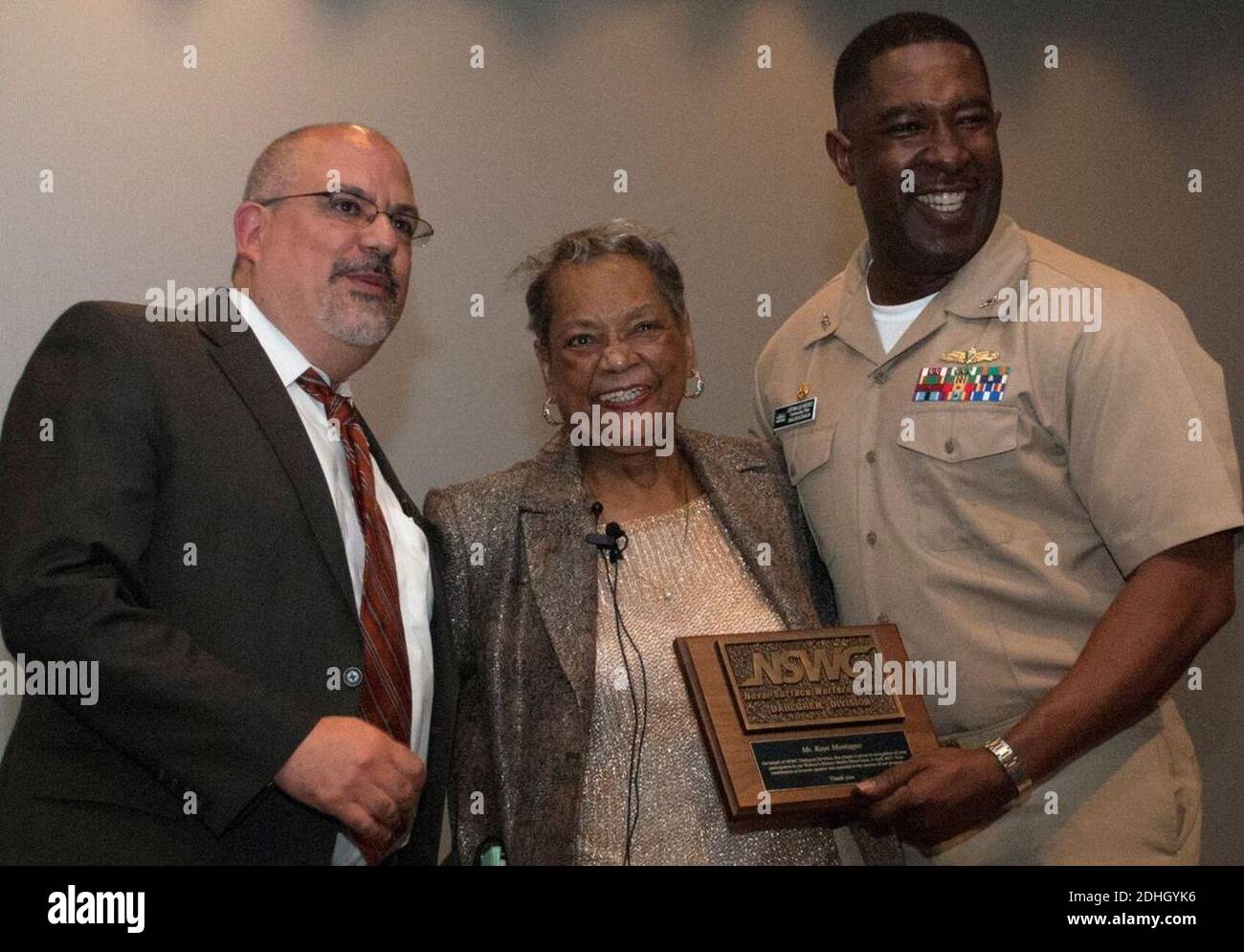 De gauche à droite - John Fiore - Raye Montague - Godfrey Gus Weekes. Banque D'Images