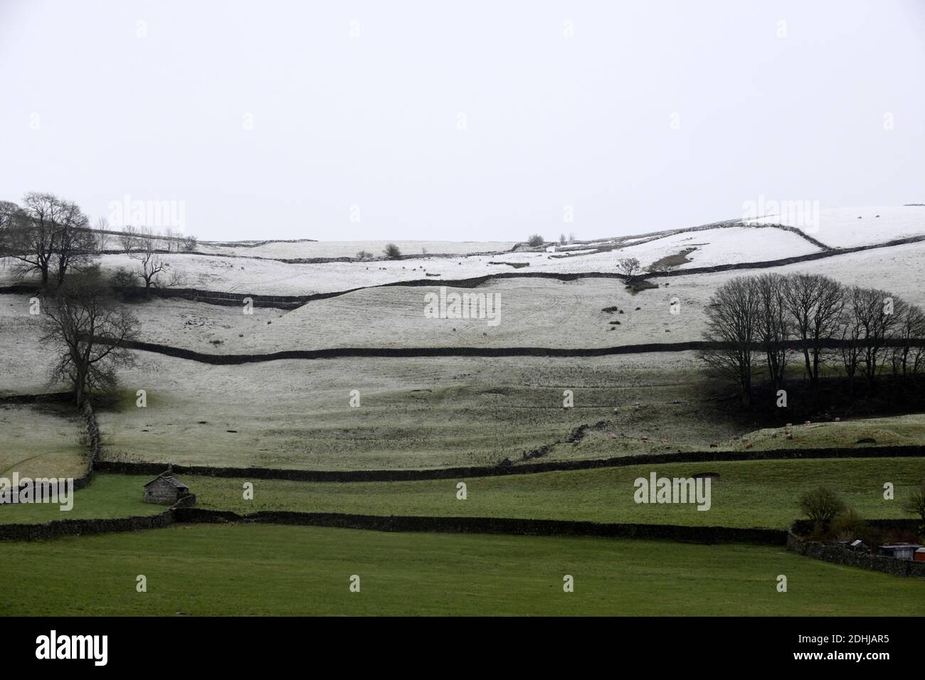 La photo est une scène neigeuse dans les Yorkshire Dales au-dessus de la montagne. Météo neige hiver neige neige neige neige neige neige neige Banque D'Images