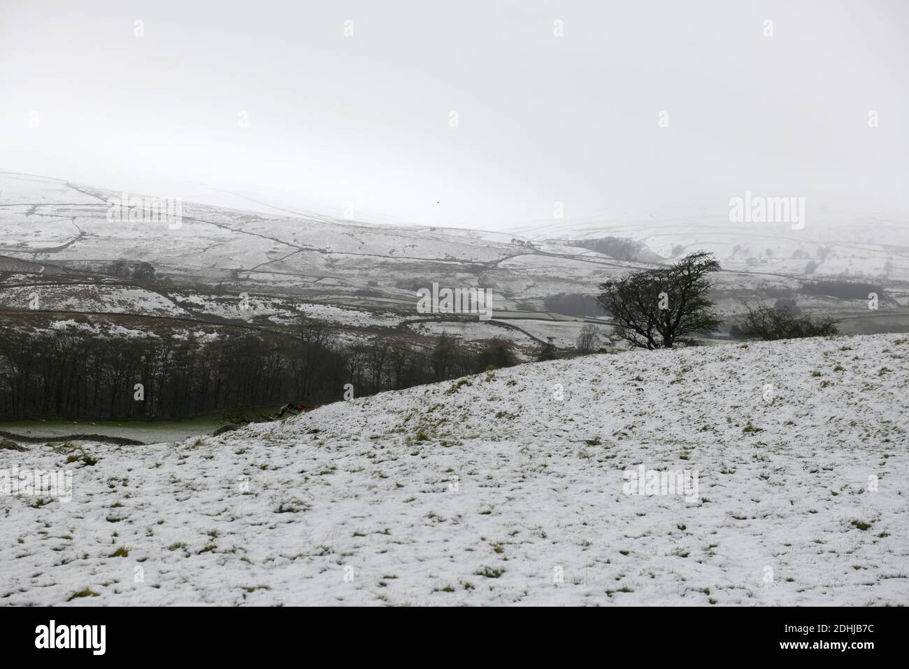 La photo est une scène neigeuse dans les Yorkshire Dales au-dessus de Hawes. Météo neige hiver neige neige neige neige neige neige Banque D'Images