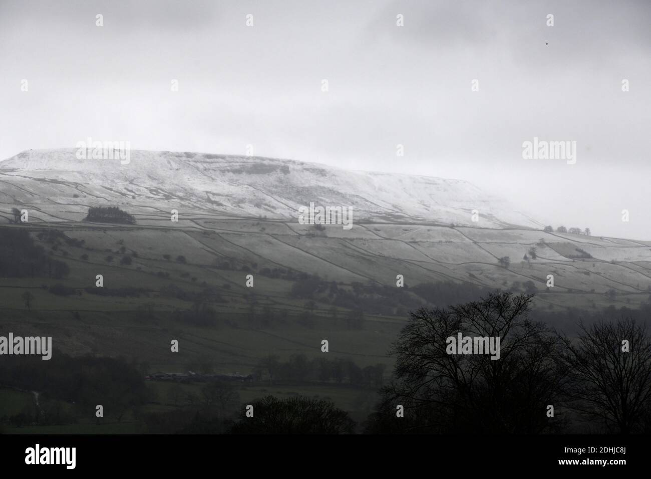 La photo est une scène neigeuse dans les Yorkshire Dales au-dessus de Leyburn. Météo neige hiver neige neige neige neige neige neige neige Banque D'Images