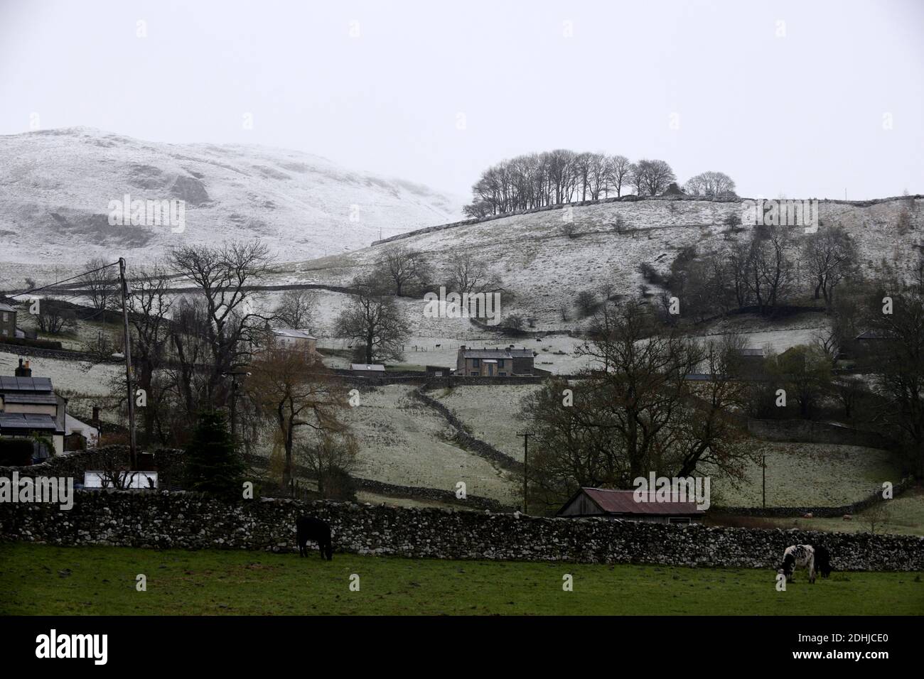 La photo est une scène neigeuse dans les Yorkshire Dales au-dessus de la montagne. Météo neige hiver neige neige neige neige neige neige neige Banque D'Images