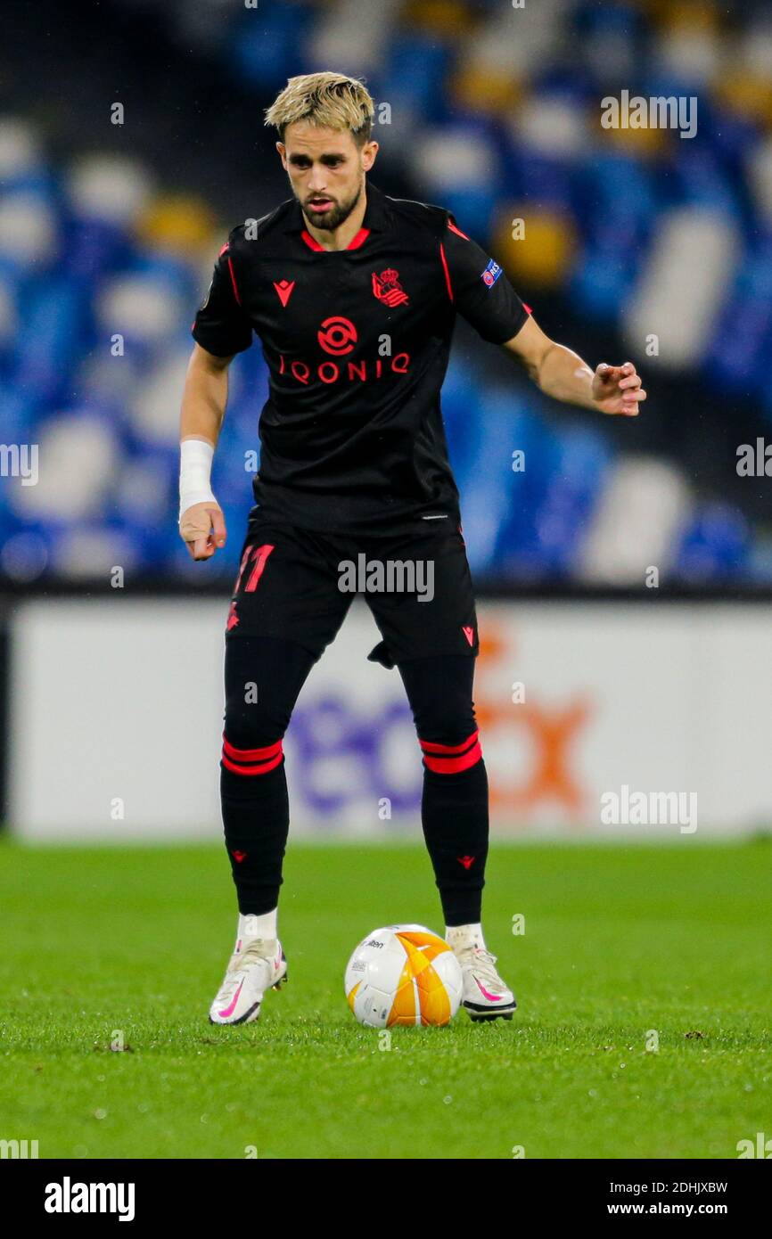 Adnan Januzaj, attaquant belge de Real sociedad, contrôle le ballon pendant Le match de football de l'UEFA Europa League SSC Napoli vs Real Sociedad Banque D'Images