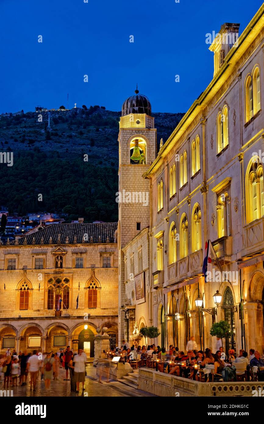 Soirée dans la vieille ville de Dubrovnik sur la côte dalmate de la Croatie. Banque D'Images