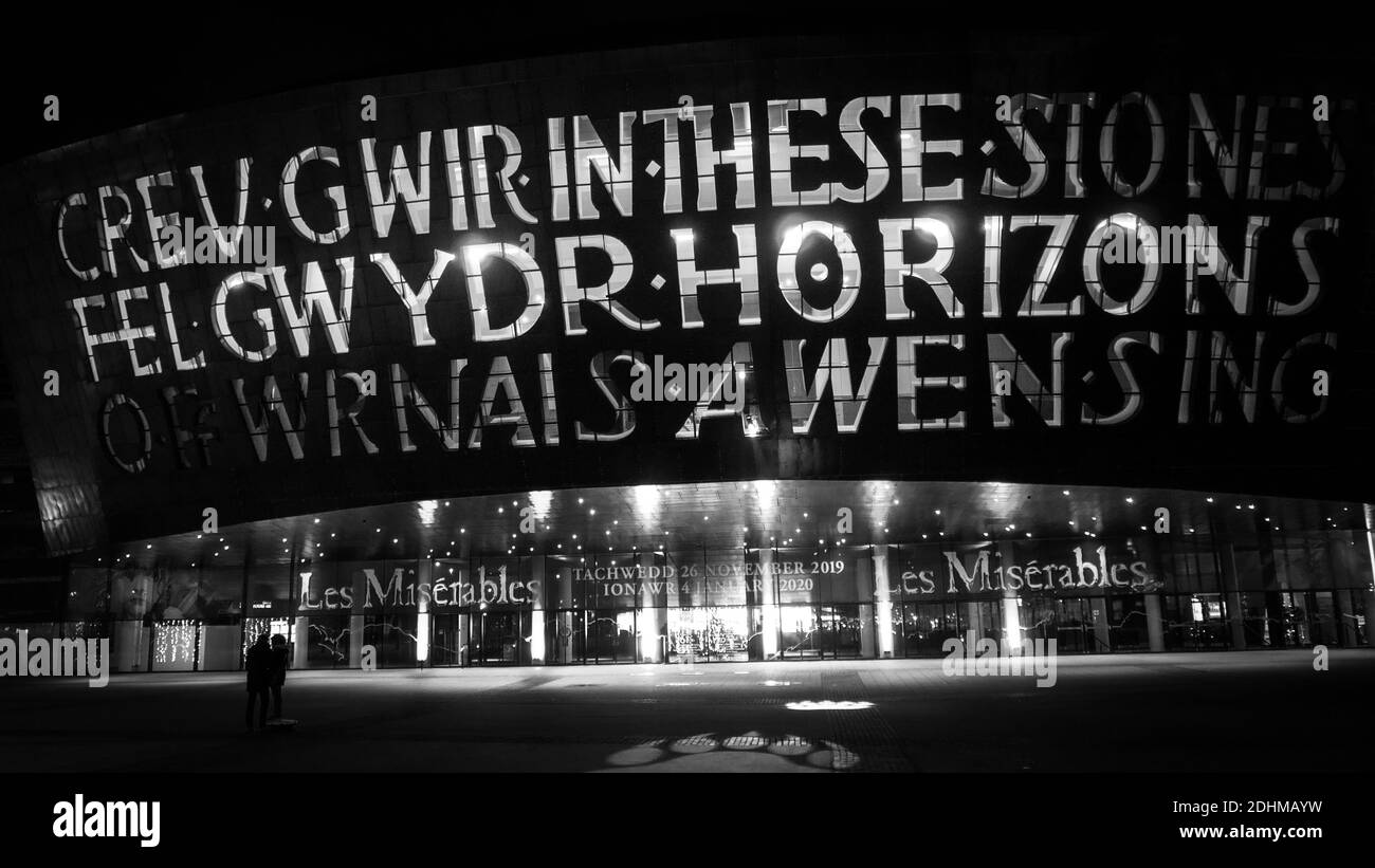 Wales Millennium Centre et Donald Gordon Theatre à Cardiff at en noir et blanc - CARDIFF, ROYAUME-UNI - 31 DÉCEMBRE 2019 Banque D'Images