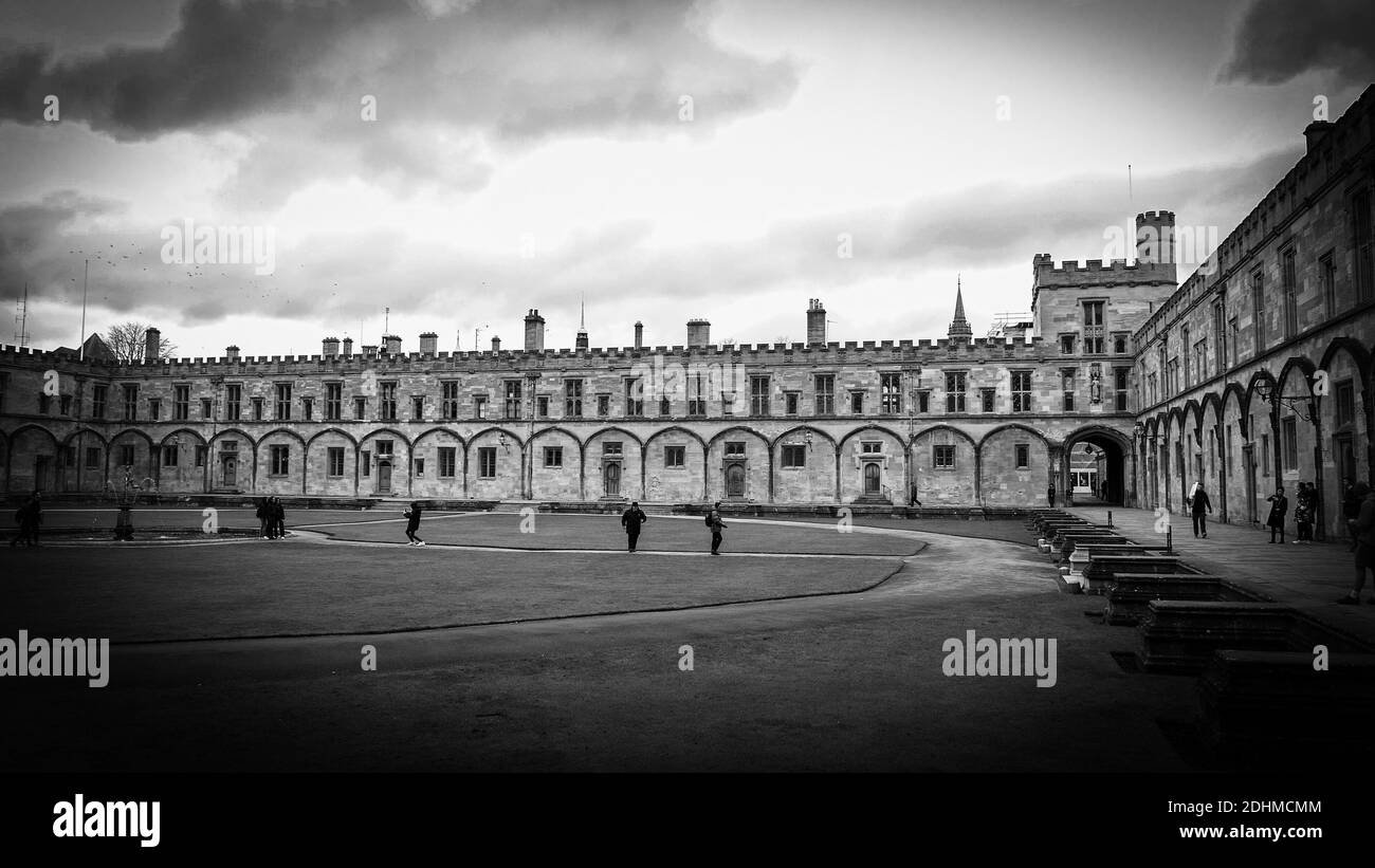 Christ Church Cathedral et Oxford University à Oxford Angleterre dans noir et blanc Banque D'Images