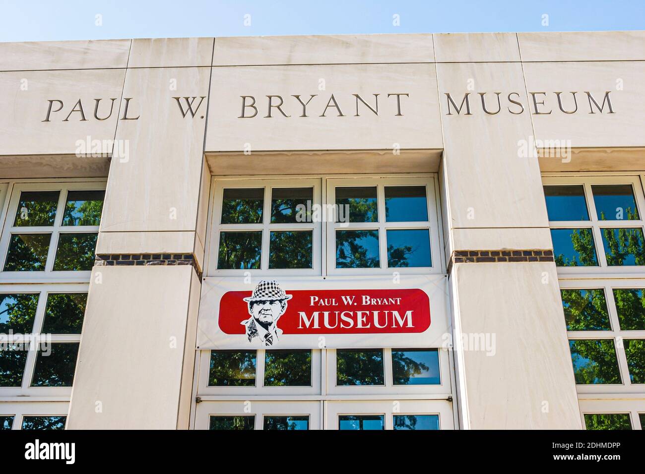 Tuscaloosa Alabama, musée Paul W. Bear Bryant, entraîneur de football universitaire de l'université d'Alabama, entrée extérieure, Banque D'Images