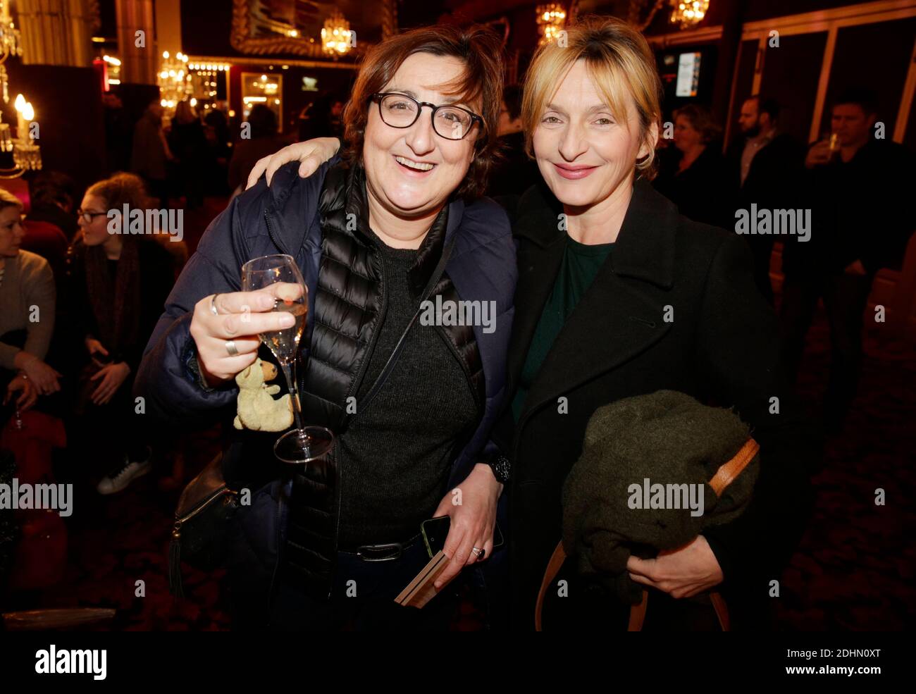 Catherine Benguigui et Sophie Mounicot assistent à la première de la Comédie musicale « le trou » au Casino de Paris, a Paris, France le 14 janvier 2016. Photo de Jerome Domine/ABACAPRESS.COM Banque D'Images