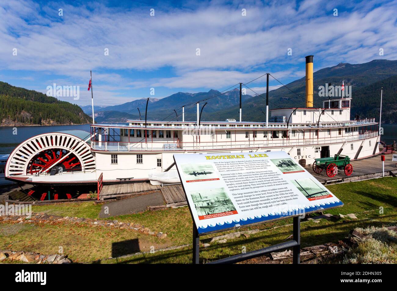 Le SS Moyie est un bateau à vapeur à aubes qui a travaillé sur le lac Kootenay, en Colombie-Britannique, au Canada, de 1898 à 1957. Après son soixante ans Banque D'Images