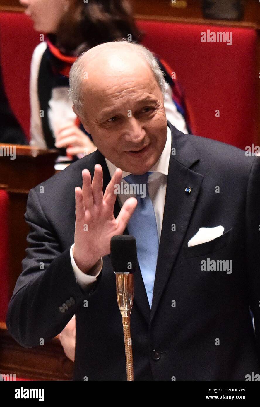 Le ministre sortant des Affaires étrangères et du développement international Laurent Fabius lors du vote d'un projet de loi portant modification constitutionnelle sur la protection de la nation, à Paris, en France, le 10 février 2016. Le projet de loi a été adopté par 317 voix sur 516. Il comprend deux articles sur l'état d'urgence et la confiscation de la citoyenneté par des ressortissants français reconnus coupables de crimes très graves tels que des infractions de terrorisme. L'avis du Conseil d'État a été adopté sur ces deux questions particulièrement sensibles. Photo de Christian Liewig/ABACAPRESS.COM Banque D'Images