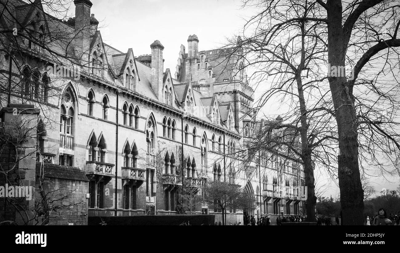 Christ Church Cathedral et Oxford University à Oxford Angleterre dans noir et blanc Banque D'Images