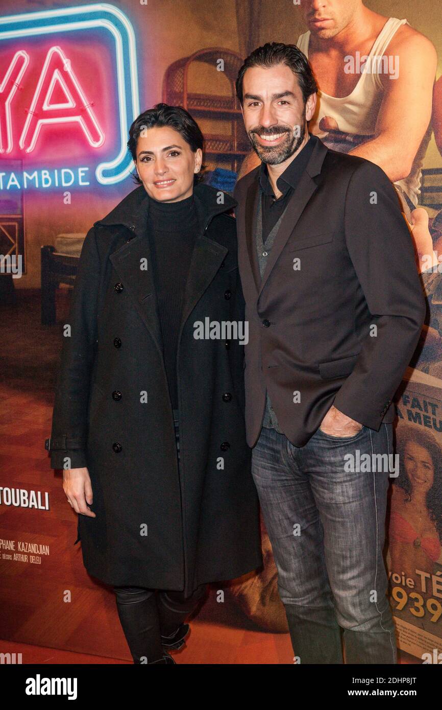 Robert pires et sa femme Jessica Lemarie assistent à la première de Pattaya au Cinéma Gaumont Opera à Paris, France, le 15 février 2016. Photo de Maxime Reynaud/APS-Medias/ABACAPRESS.COM Banque D'Images