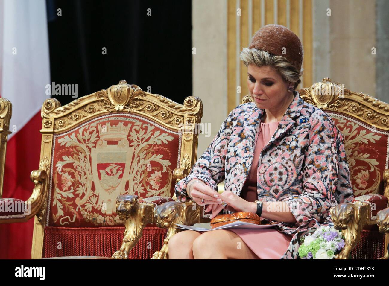 LE ROI WILLEM-ALEXANDER ET LA REINE MAXIMA DES PAYS-BAS ARRIVENT A L'HOTEL DE VILLE DE PARIS RECU PAR LA MAIR ANNE HIDALGO ET HARLEM DESIR SECRETAIRE D'ÉTAT AUX AFFAIRES EUROPEENNES. Photo de Nasser Berzane/ABACAPRESS.COM Banque D'Images