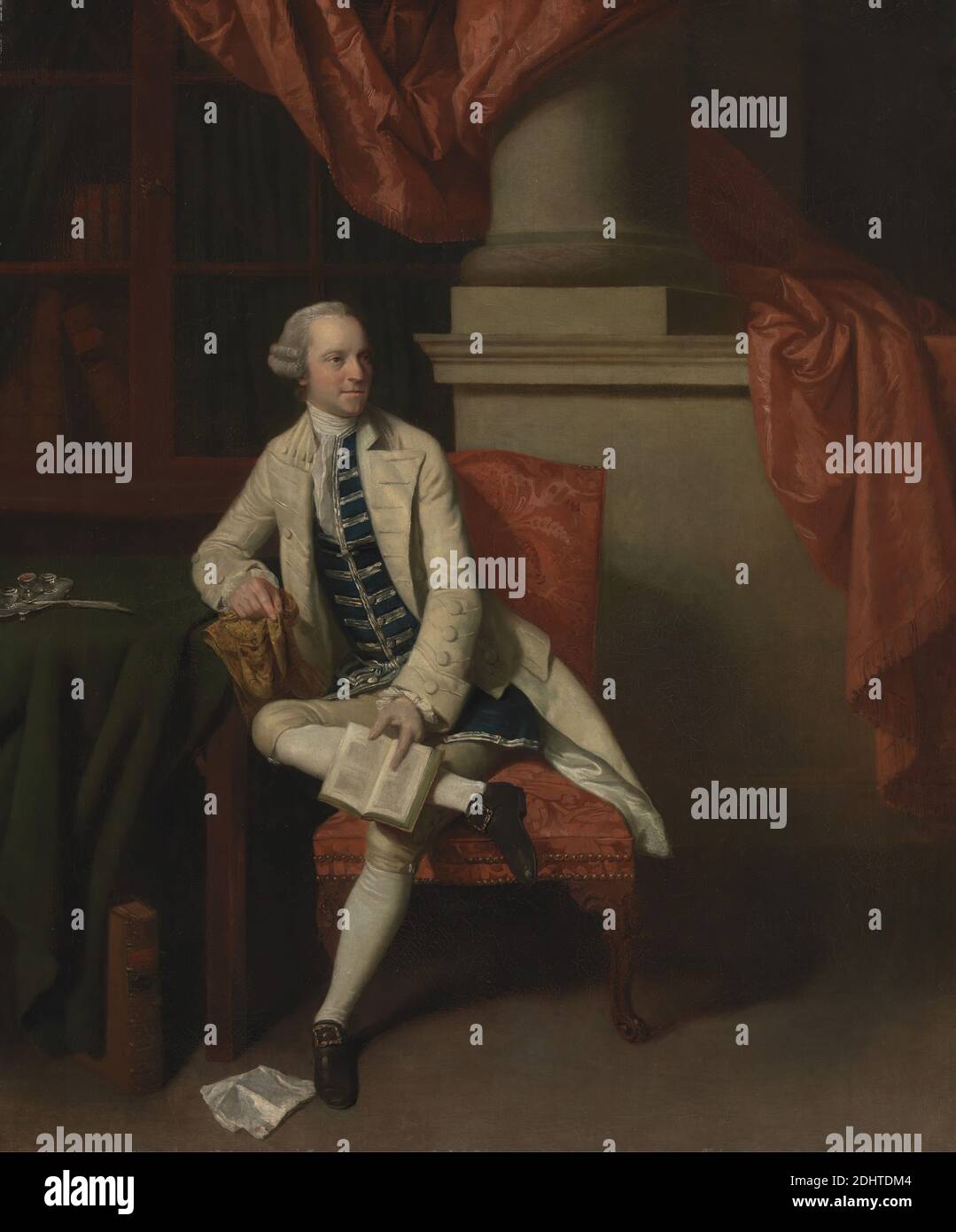 Le cousin de John Gawler de Ramridge House, Weyhill, Hampshire, artiste inconnu, dix-huitième siècle, anciennement attribué à Johan Joseph Zoffany RA, 1733–1810, allemand, actif en Grande-Bretagne (de 1760), ca. 1765, huile sur toile, support (PTG): 30 x 25 pouces (76.2 x 63.5 cm), livres, culottes, boucles, colonne (élément architectural), rideau, bibliothèque, papier, motif, stylo, portrait, lecture, bas Banque D'Images
