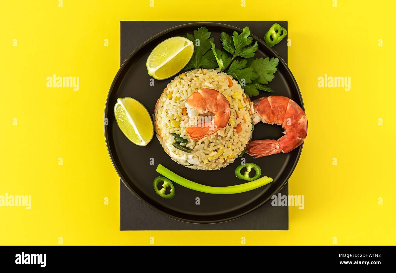 Thaïlande savoureux Khao Pad Khun Gourmet. Riz frit avec crevettes. Espace de copie pour la recette ou le texte Banque D'Images