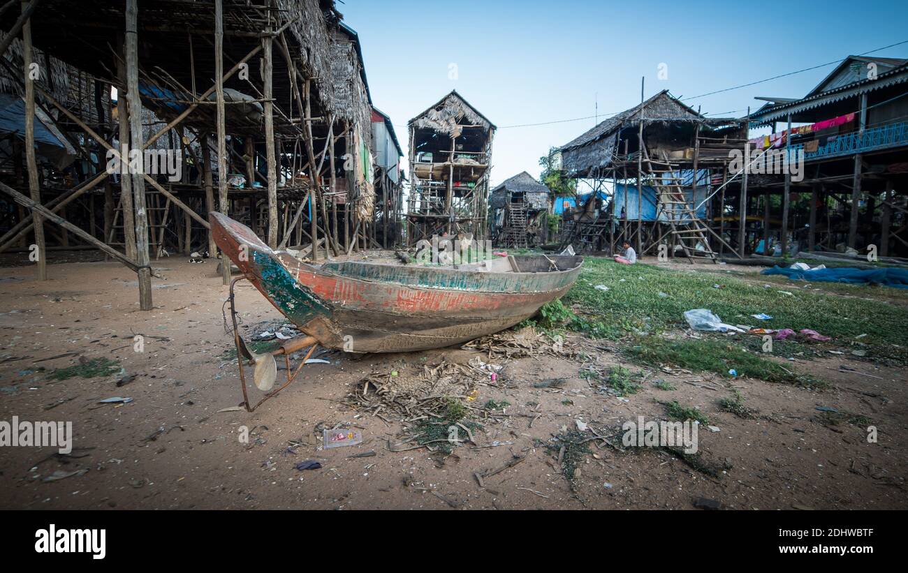 Lac Tonle SAP, Cambodge - décembre 2015 : village flottant de Komprongpok au lac Tonle SAP au Cambodge Banque D'Images
