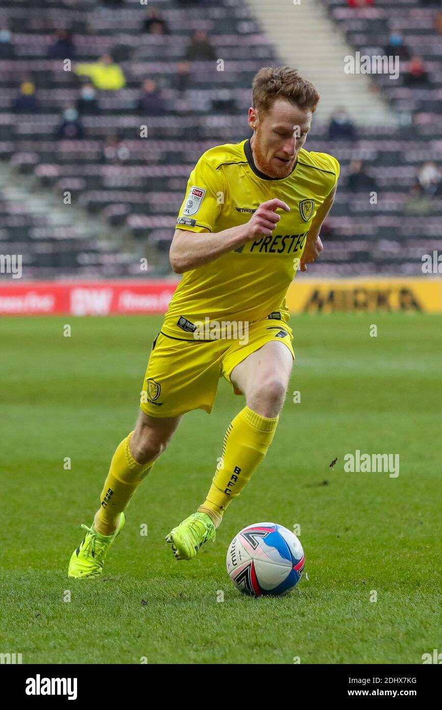 MILTON KEYNES, ANGLETERRE. 12 DÉCEMBRE. Stephen Quinn de Burton Albion lors de la première moitié de la Sky Bet League un match entre MK Dons et Burton Albion au stade MK, Milton Keynes, le samedi 12 décembre 2020. (Credit: John Cripps | MI News) Credit: MI News & Sport /Alay Live News Banque D'Images