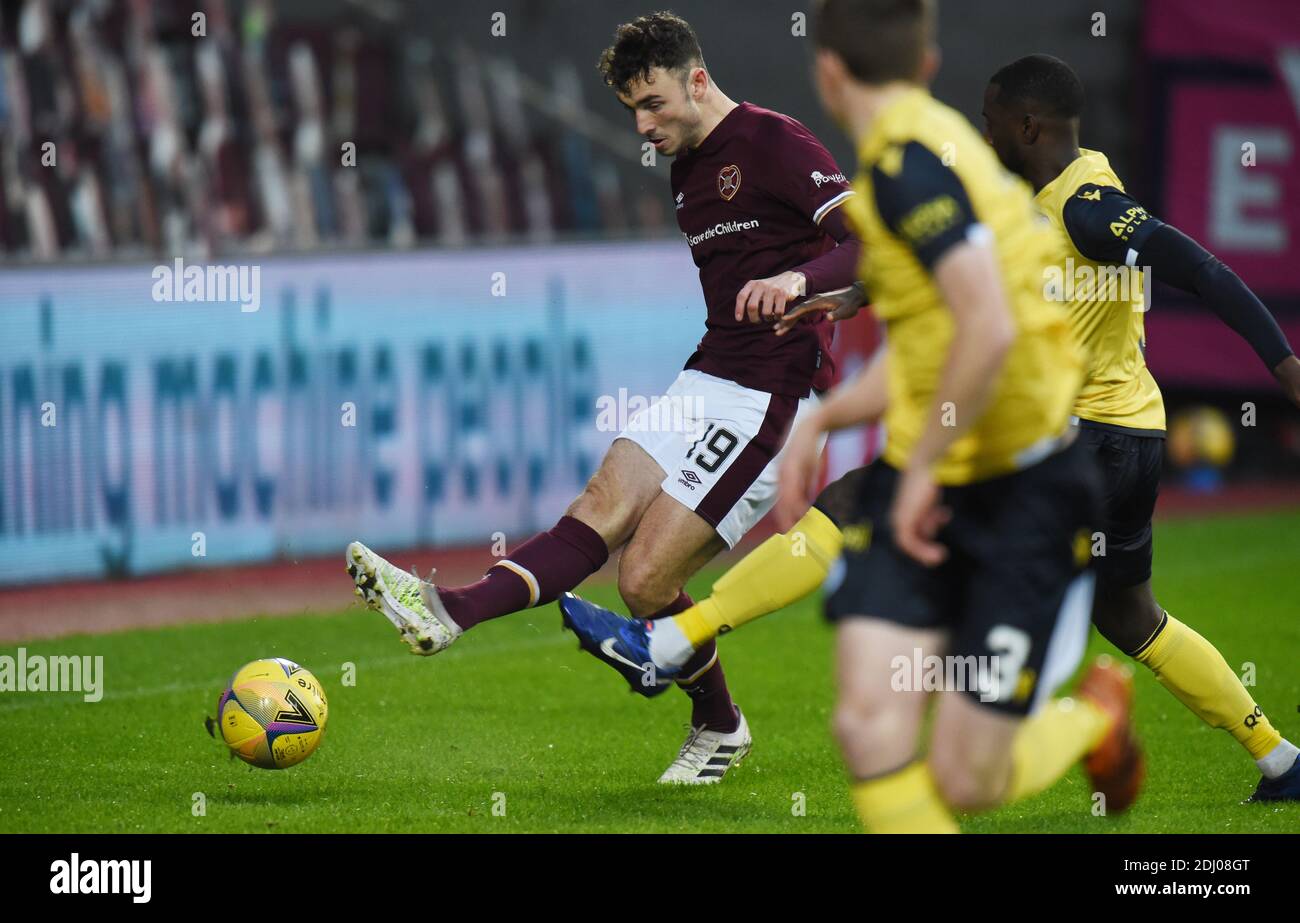 Tynecastle Park, Édimbourg, Écosse. R.-U. 12 décembre 20. Match de championnat écossais cœurs contre Reine du Sud. Cœurs l'homme du match Andrew Irving. Crédit : eric mccowat/Alay Live News Banque D'Images