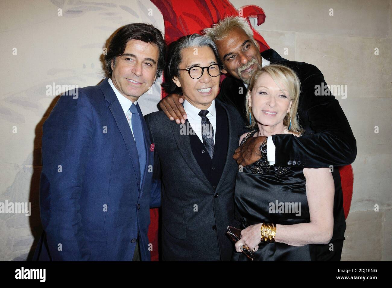 Alexandre Zouari, Kenzo Takada, Satya Oblette et Ruth Obadia participant à la cérémonie décernant à Kenzo Takada la Médaille du Chevalier de la Légion d'Honneur au Conseil constitutionnel de Paris, France, le 02 juin 2016. Photo d'Aurore Marechal/ABACAPRESS.COM Banque D'Images