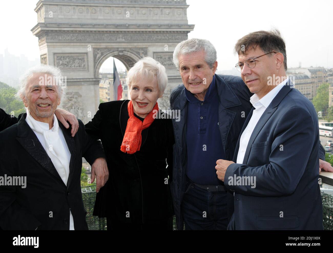 Le musicien Francis Lai, la chanteuse Nicole Croisille et le réalisateur Claude Lelouch assistent à la cérémonie d'ouverture du 5e Festival du film des champs-Elysées au Drugstore Publicis le 7 juin 2016 à Paris, France. Photo d'Alain Paydin/ABACAPRESS.COM Banque D'Images