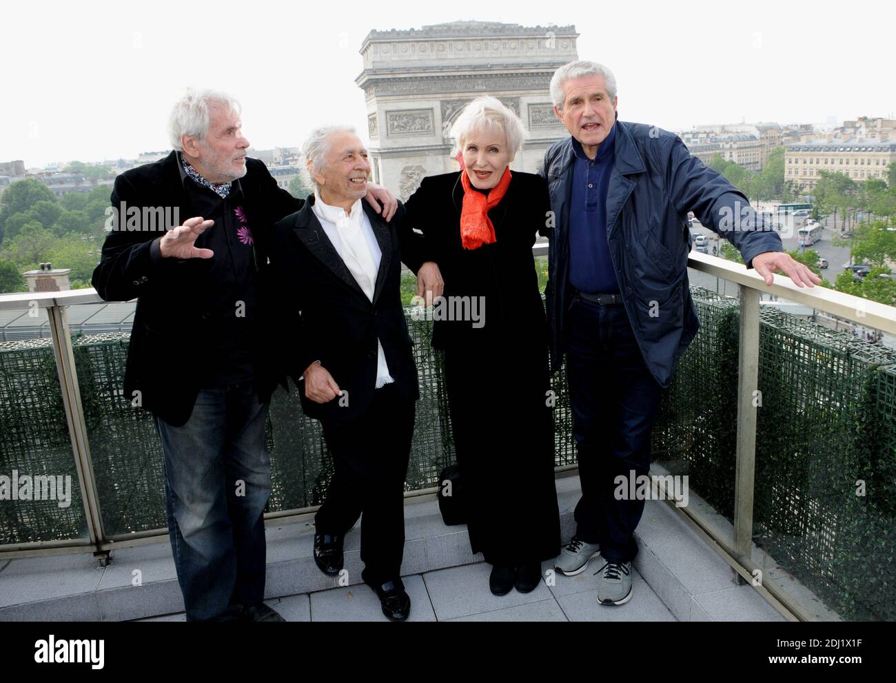 Le musicien Francis Lai, la chanteuse Nicole Croisille et le réalisateur Claude Lelouch assistent à la cérémonie d'ouverture du 5e Festival du film des champs-Elysées au Drugstore Publicis le 7 juin 2016 à Paris, France. Photo d'Alain Paydin/ABACAPRESS.COM Banque D'Images