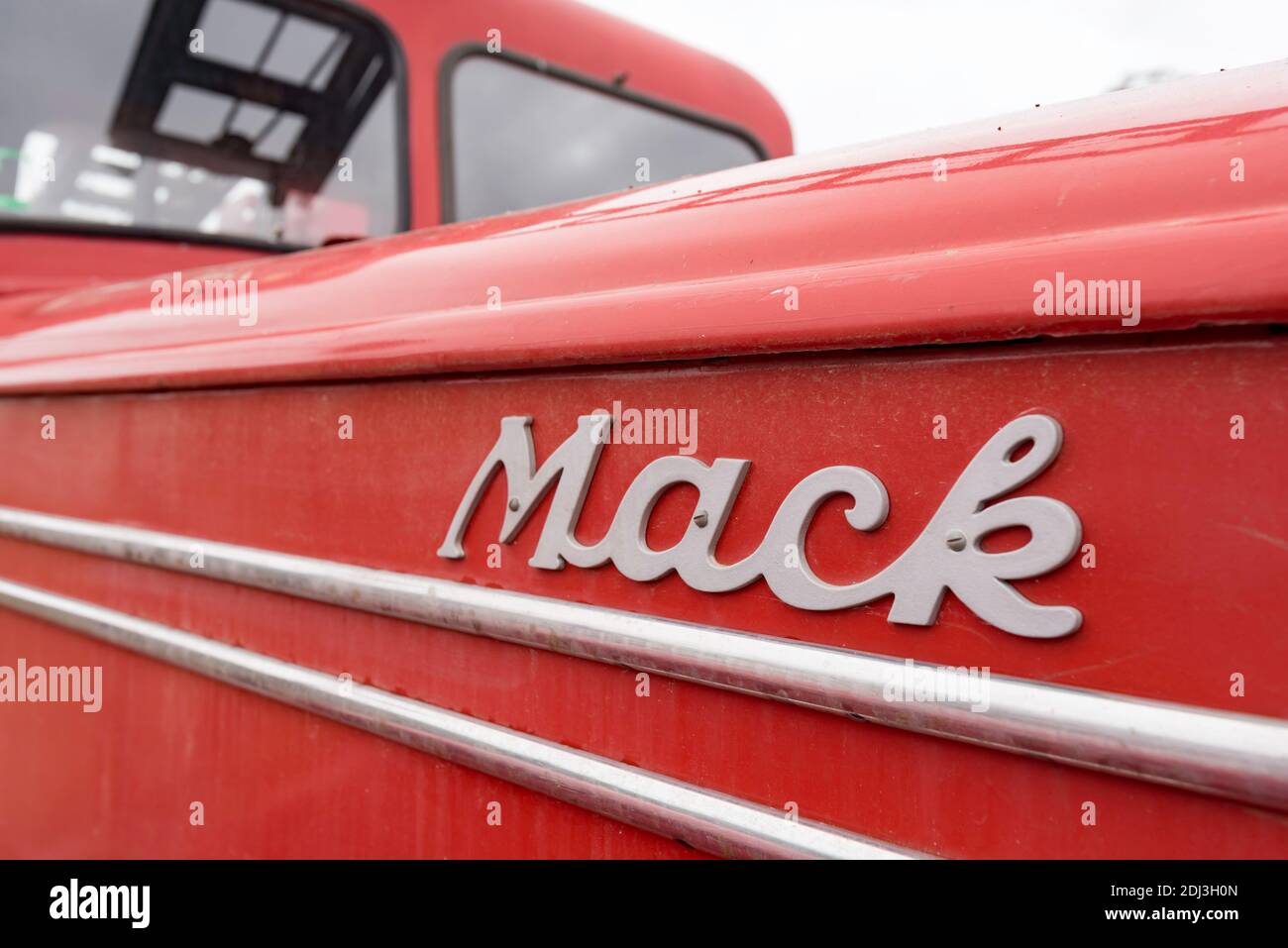 Gros plan d'un camion d'incendie Vintage 1942 Mack à Wingham, Nouvelle-Galles du Sud, Australie Banque D'Images