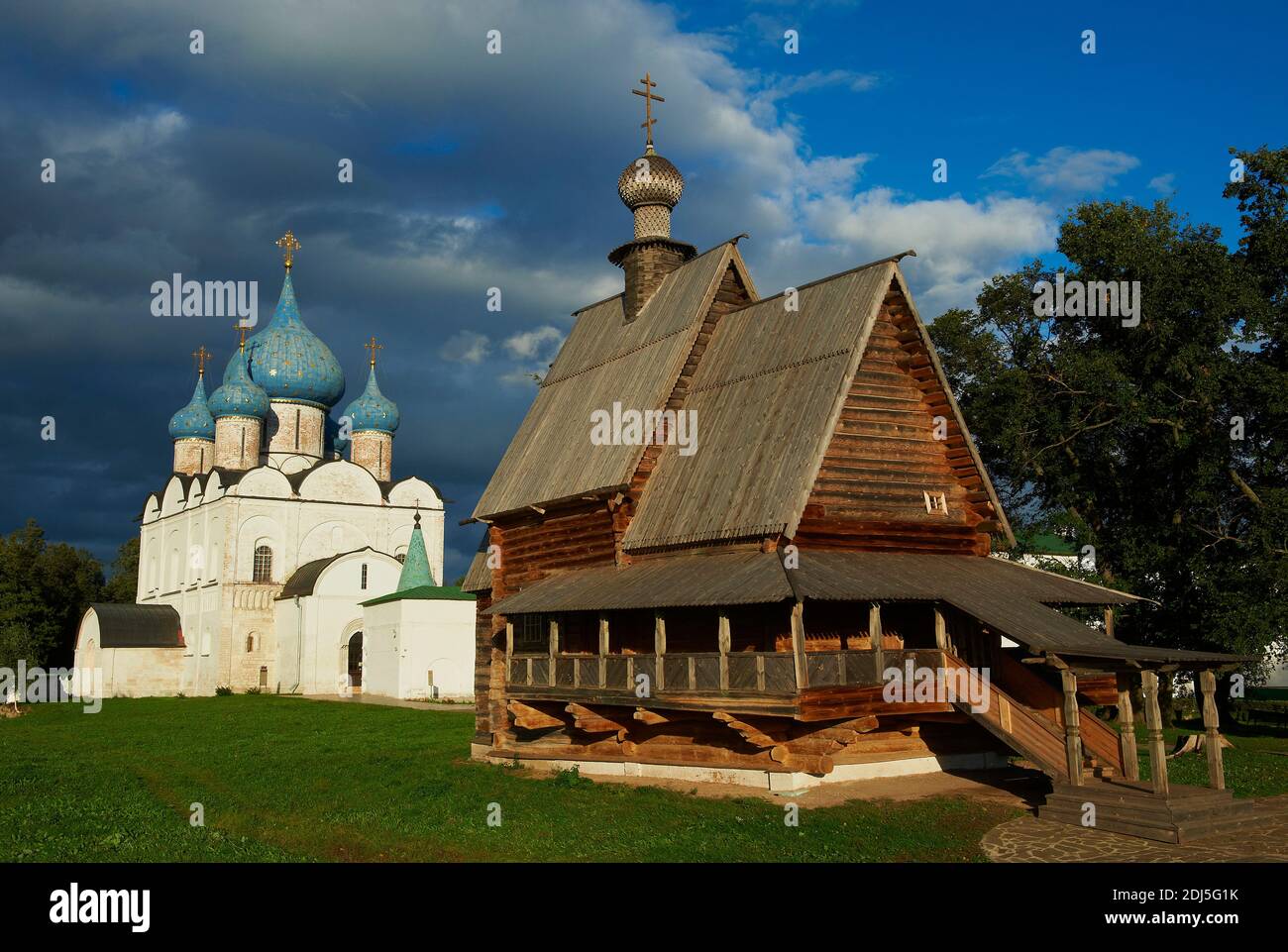 Russie, Rossiya, Vladimir Oblast, anneau d'or, Suzdal, patrimoine mondial de l'UNESCO, citadelle fortifiée « kremlin ». Cathédrale de la Nativité, XIIe siècle, an Banque D'Images