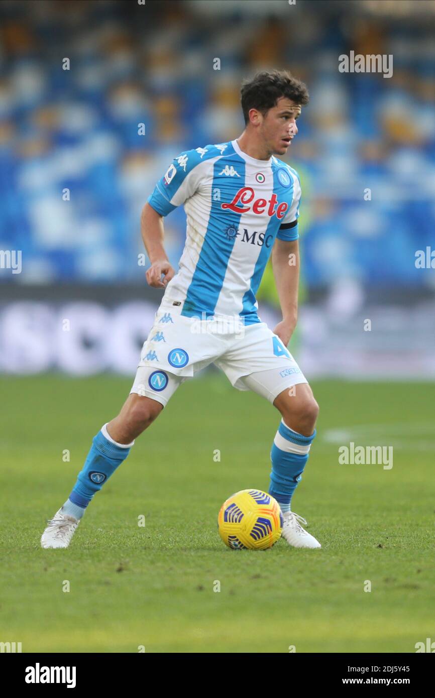Diego Demme, milieu de terrain allemand de SSC Napoli, contrôle le ballon pendant The Serie A football Match SSC Napoli vs UC Sampdoria Banque D'Images