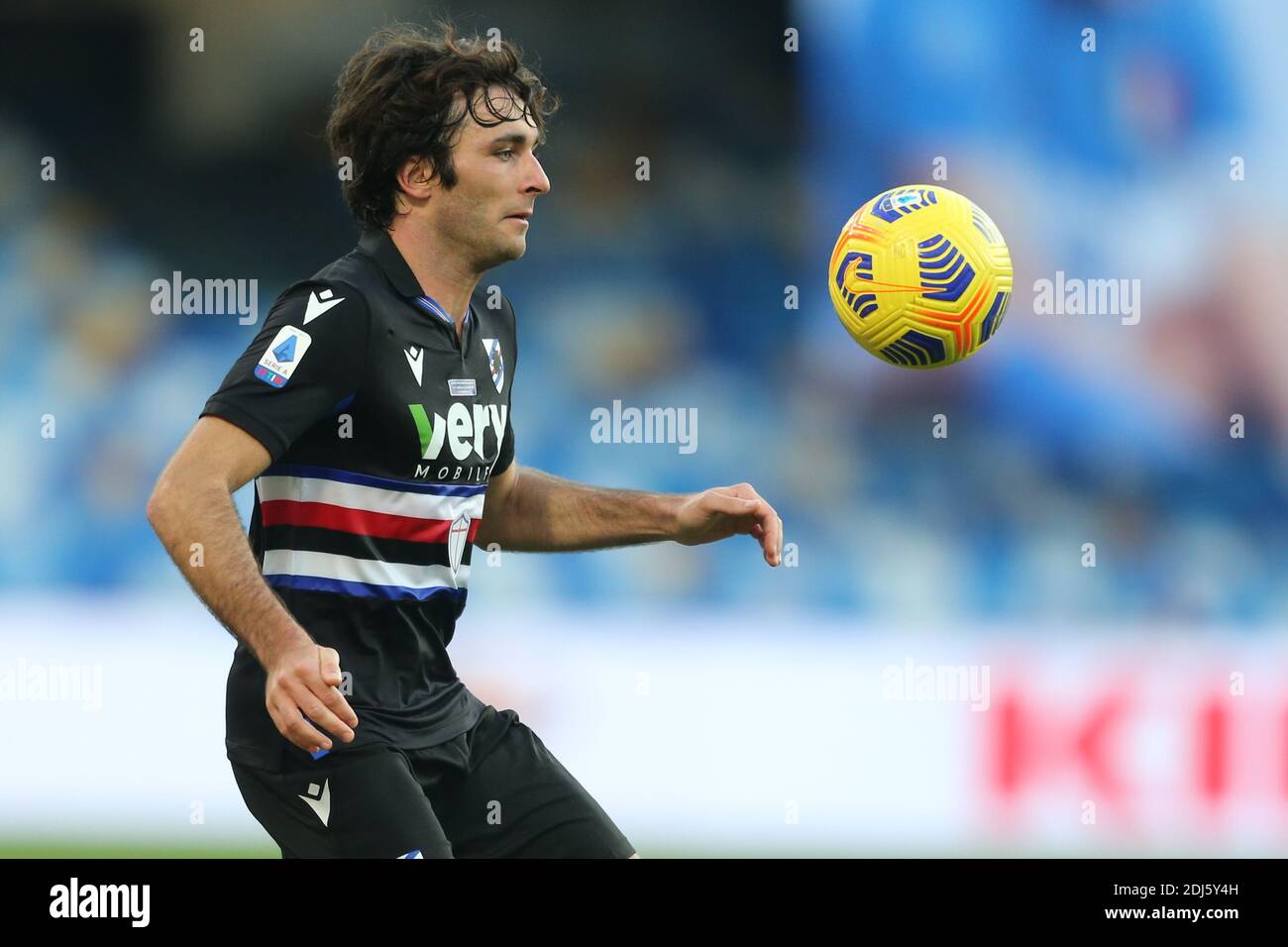 Le défenseur italien Tommaso Augello de Sampdoria regarde pendant la série A. Match de football SSC Napoli vs UC Sampdoria Banque D'Images