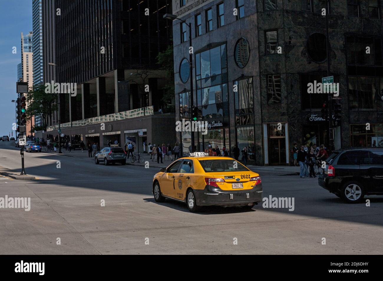 USA, Illinois, Chicago, taxi jaune, vue arrière. Banque D'Images