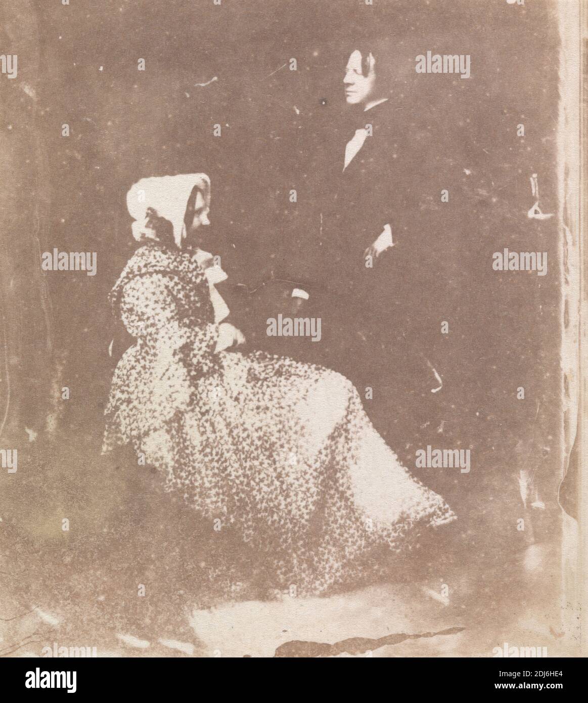 Autoportrait avec une dame assise, peut-être sa femme Anna, Calvert Richard Jones, 1802–1877, Britannique, ca. 1850, papier salé imprimé d'un collodion humide négatif sur papier fin, lisse, crème, feuille: 3 1/4 × 3 pouces (8.3 × 7.6 cm Banque D'Images