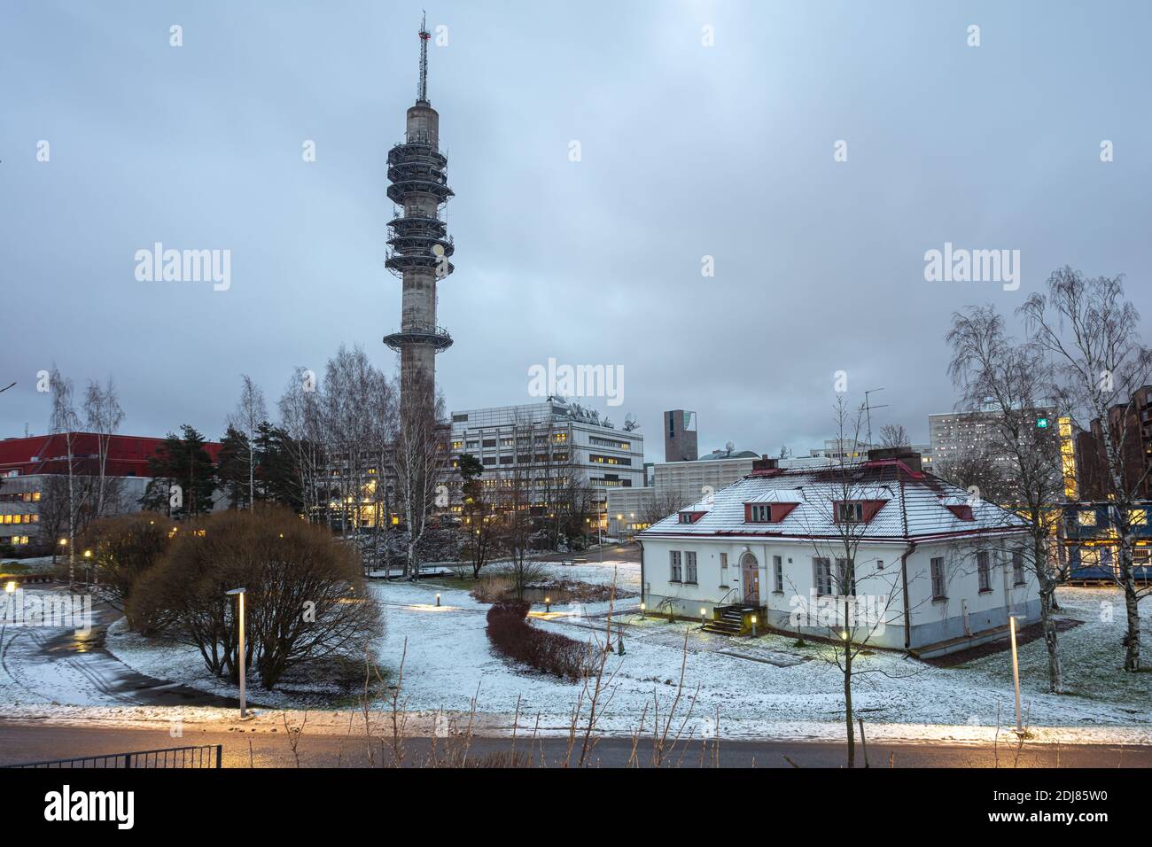Helsinki, Finlande 30 novembre 2020 Tour de télévision Pasila. Photo de haute qualité Banque D'Images