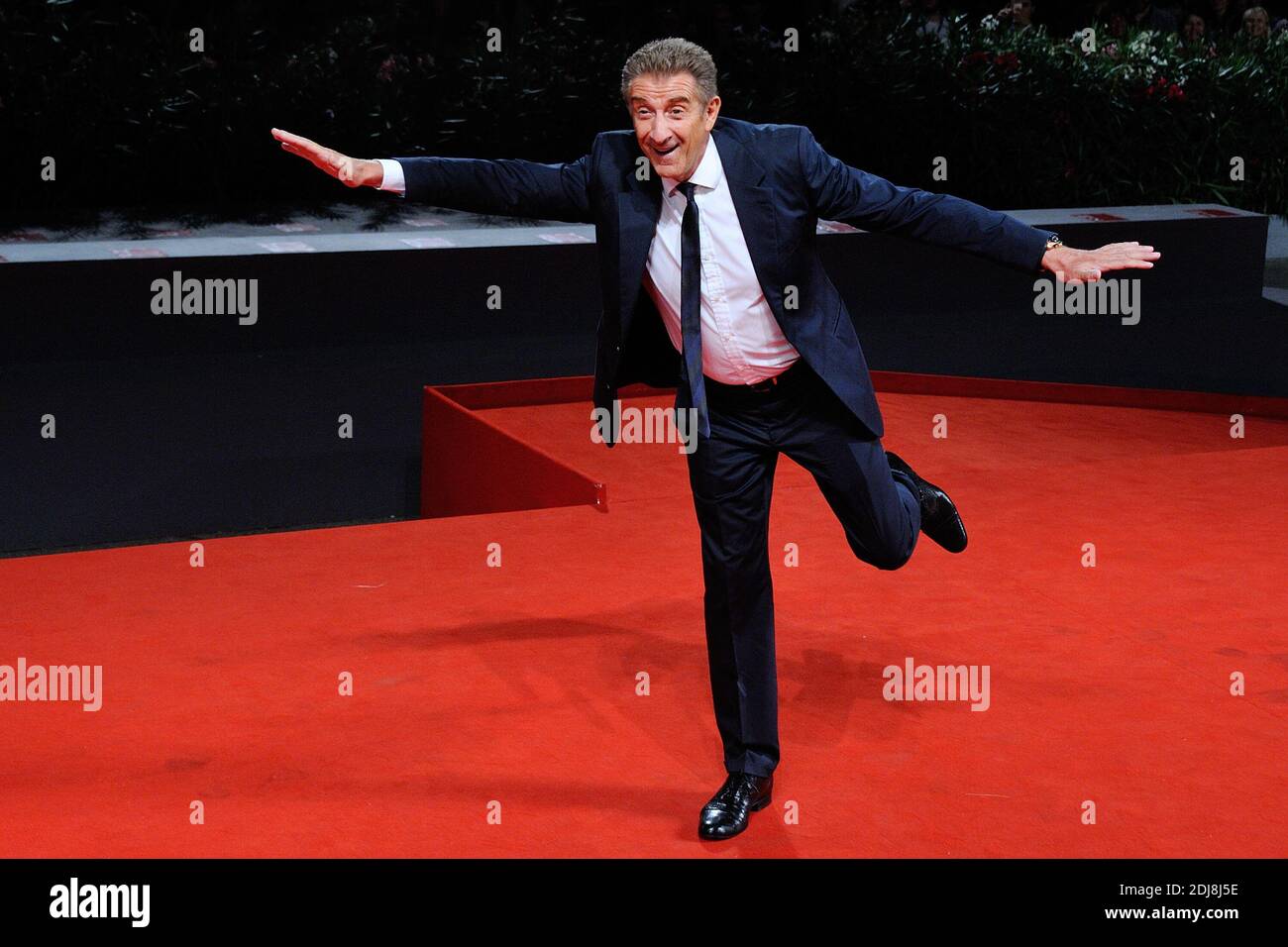 Ezio Greggio participe à la première « The Journey » sur le Lido à Venise, en Italie, dans le cadre du 73e Mostra, Festival International du film de Venise, le 07 septembre 2016. Photo d'Aurore Marechal/ABACAPRESS.COM Banque D'Images
