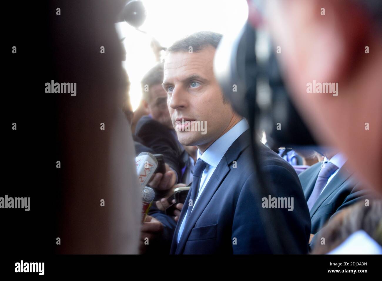 L'ancien ministre français de l'économie Emmanuel Macron assistait au Sommet européen des réformistes au Musée des Confluences à Lyon, en France, le 24 septembre 2016. Photo de Julien Reynaud/APS-Medias/ABACAPRESS.COM Banque D'Images