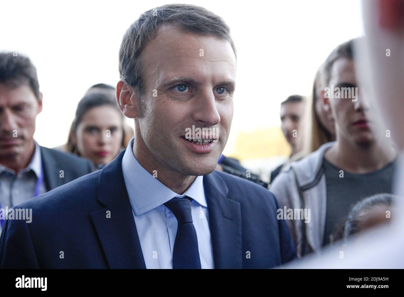 L'ancien ministre français de l'économie Emmanuel Macron assistait au Sommet européen des réformistes au Musée des Confluences à Lyon, en France, le 24 septembre 2016. Photo de Julien Reynaud/APS-Medias/ABACAPRESS.COM Banque D'Images