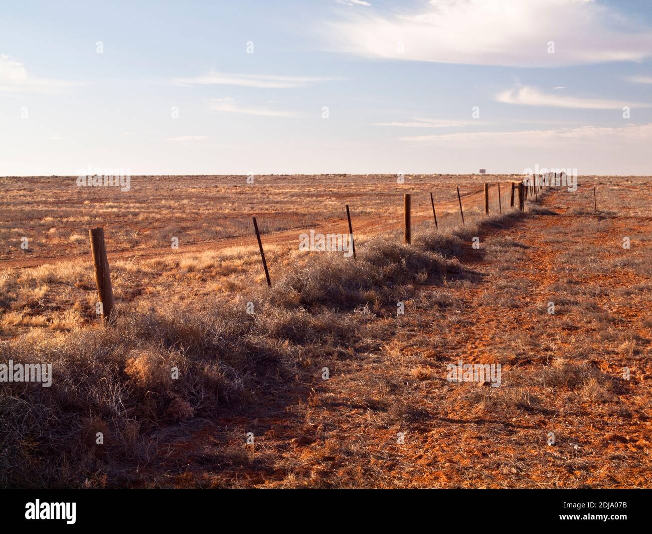 The Dog Fence, Coober Pedy, Australie méridionale Banque D'Images