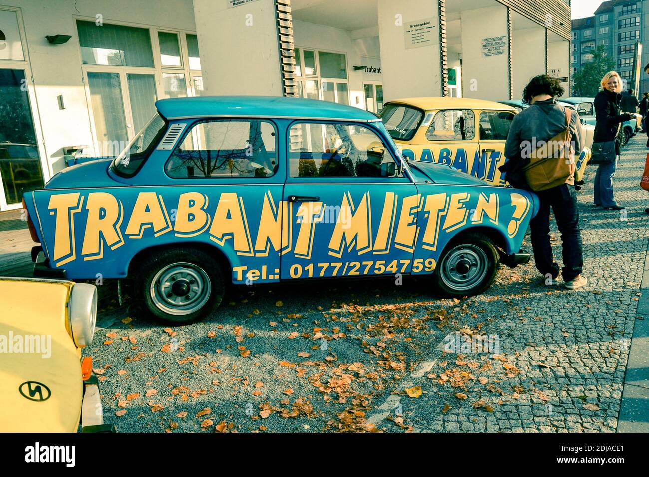 05.11.2011. Berlin. Allemagne. Ancienne voiture célèbre en République démocratique allemande : trabant. Banque D'Images