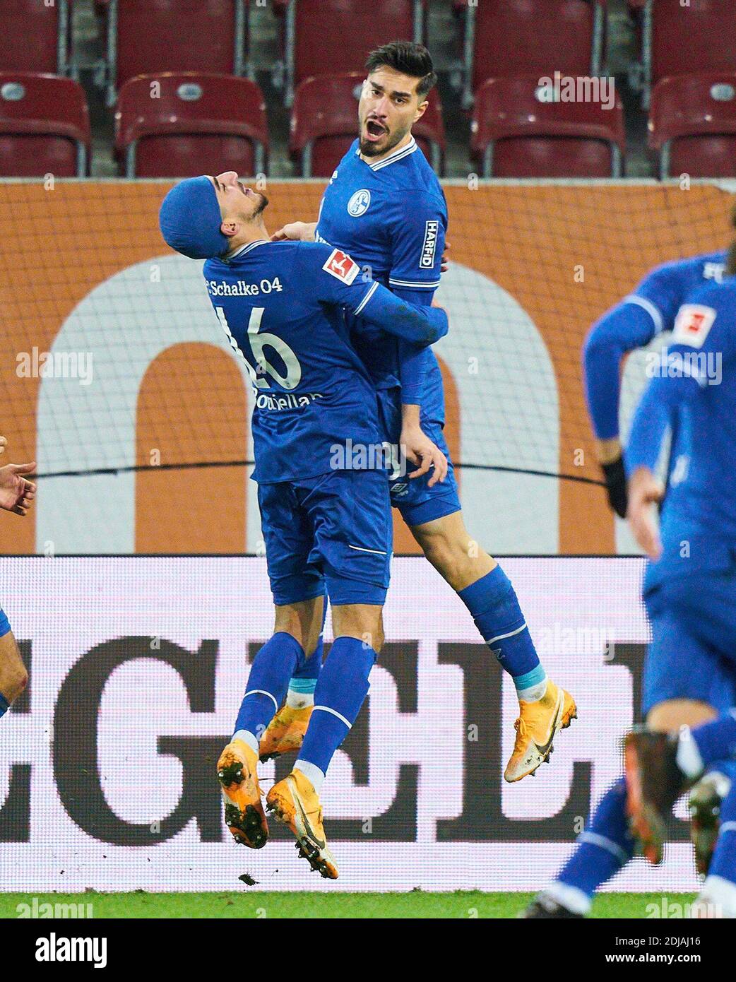 Suat SERDAR, S04 8 Nassim BOUJELLAB, S04 16 célèbre son but, heureux, rire, célébration, 1-2 dans le match FC AUGSBURG - FC SCHALKE 04 1.Ligue allemande de football, Augsbourg, Allemagne, 13 décembre 2020. Saison 2020/2021, match day 11, 1.Bundesliga © Peter Schatz / Alay Live News National et international News-agences HORS usage éditorial SEULEMENT - les RÈGLEMENTS DFL INTERDISENT TOUTE UTILISATION DE PHOTOGRAPHIES comme SÉQUENCES D'IMAGES et/ou QUASI-VIDÉO - Banque D'Images