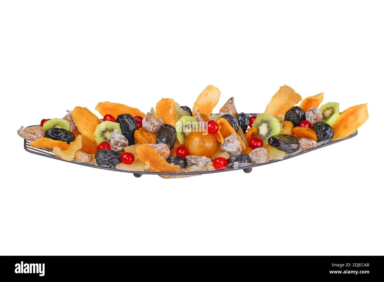 une photographie de fruits secs et confits sur fond blanc pour illustrer un article de presse dans des magazines, des sites web de journaux et d'autres supports publicitaires. Banque D'Images