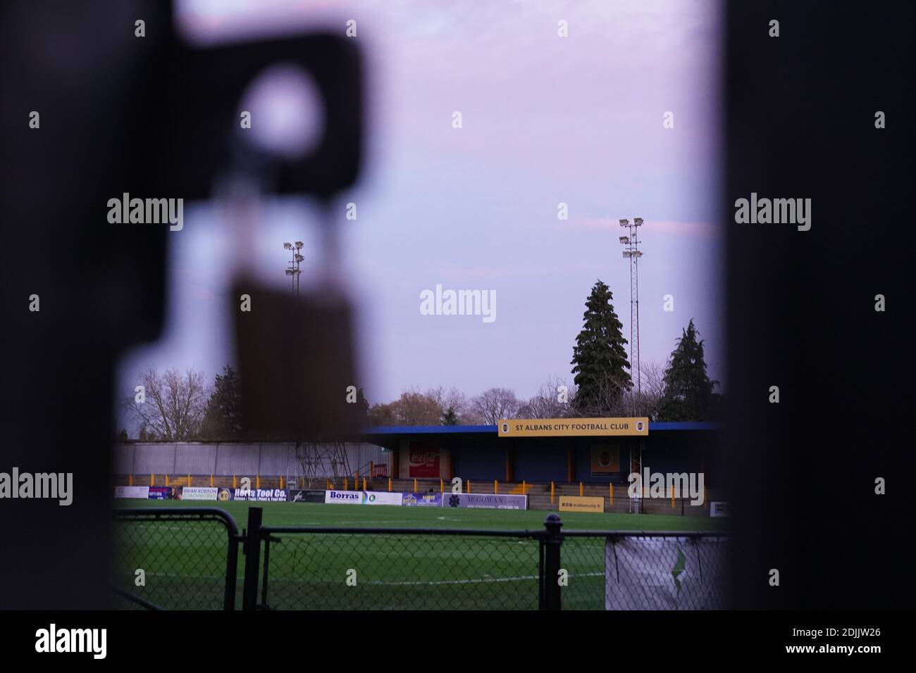 Vue générale sur le terrain de St Albans City, Clarence Park. Banque D'Images