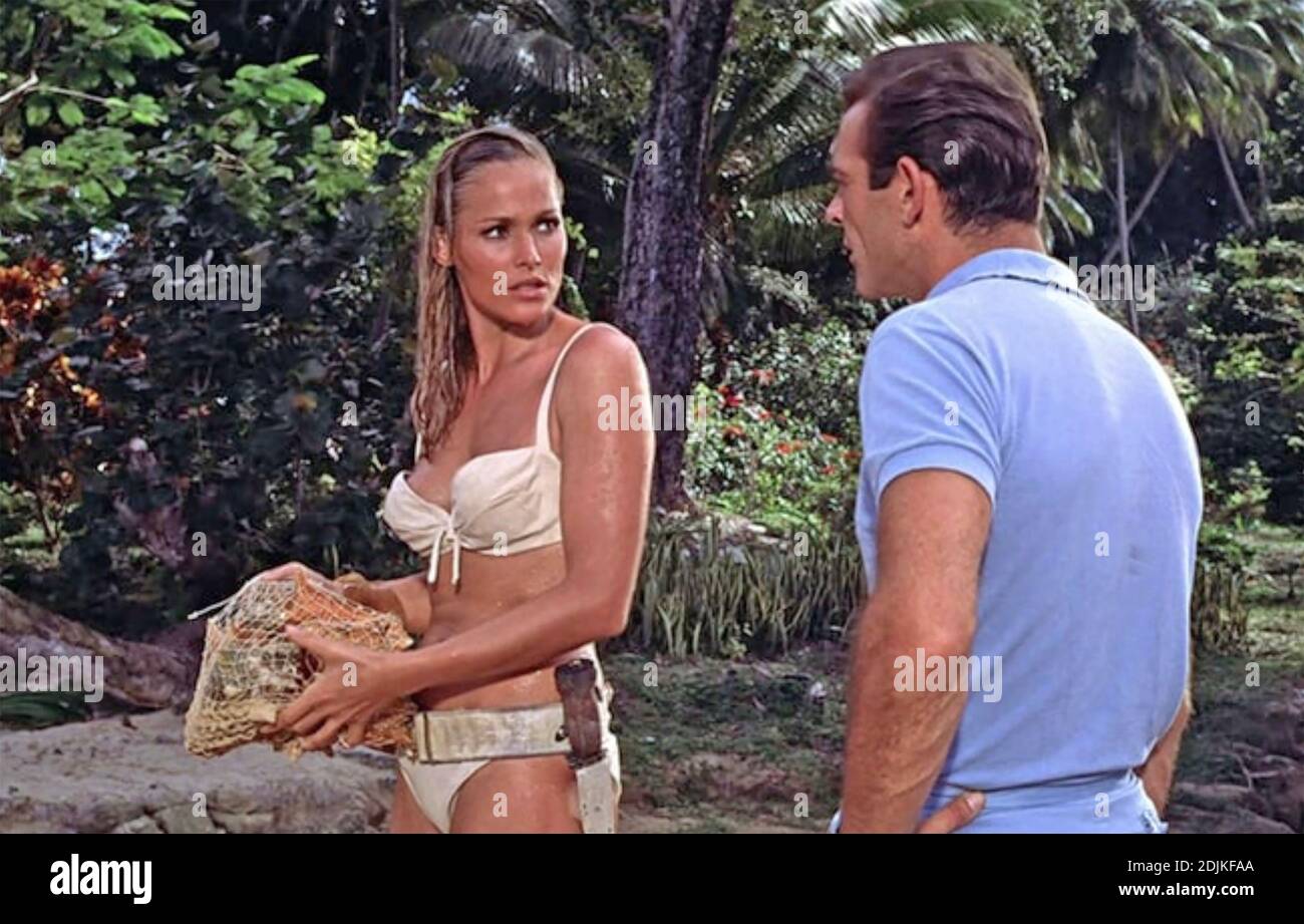 Dr.NO 1962 Eon/United Artists film avec Ursula Andress et Sean Connery Banque D'Images